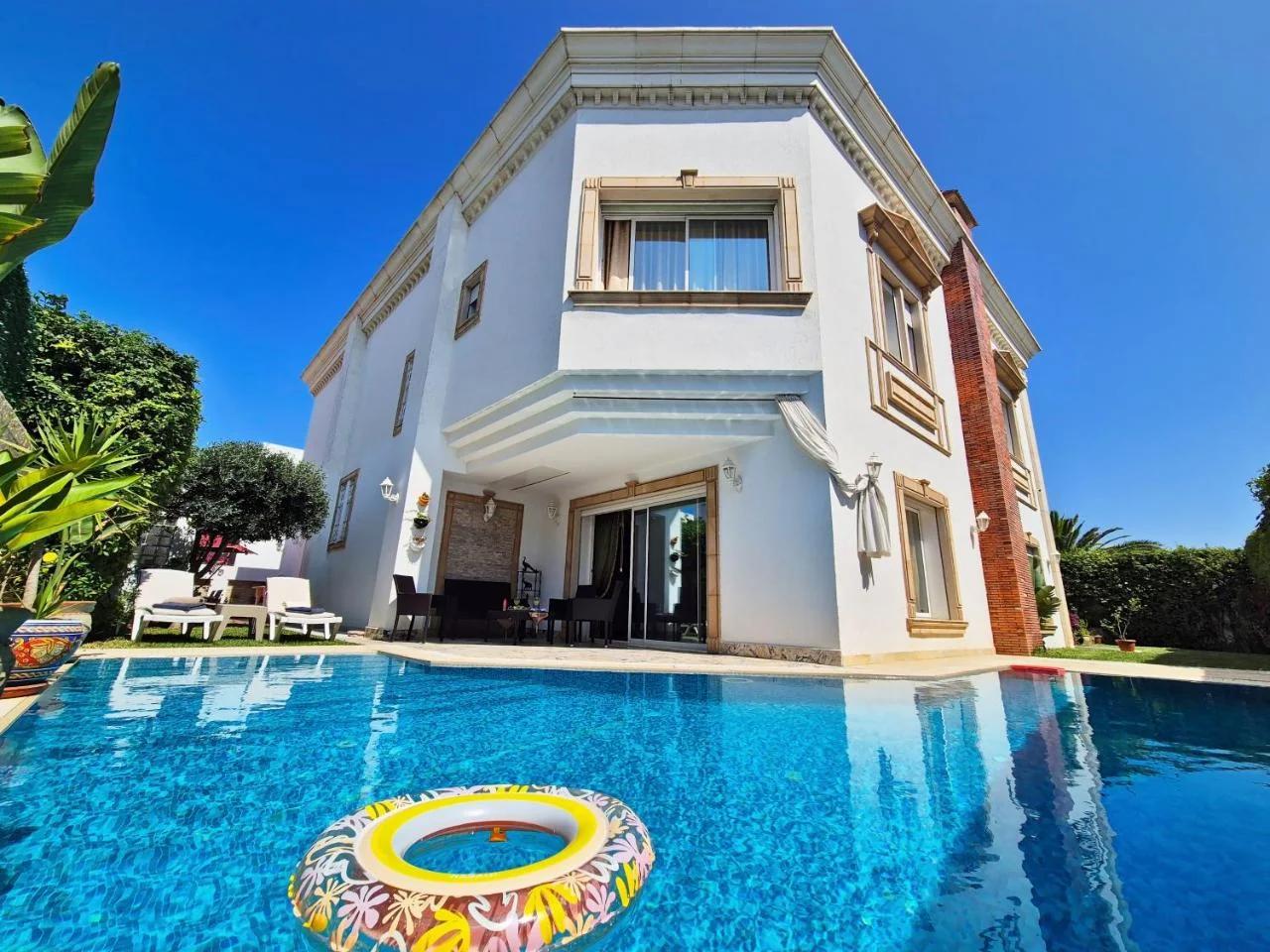 L'Orchidée - Suites de Luxe avec Piscine Chauffée et Vue sur le Lac de Tunis photo