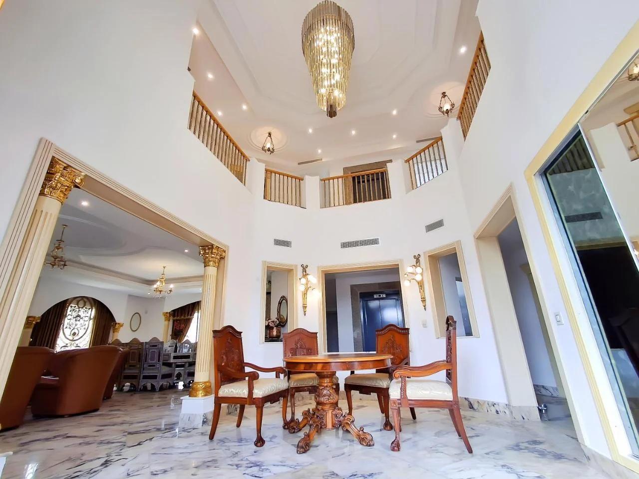 L'Orchidée - Villa de luxe avec piscine chauffée, ascenseur privatif et vue sur le lac de Tunis photo