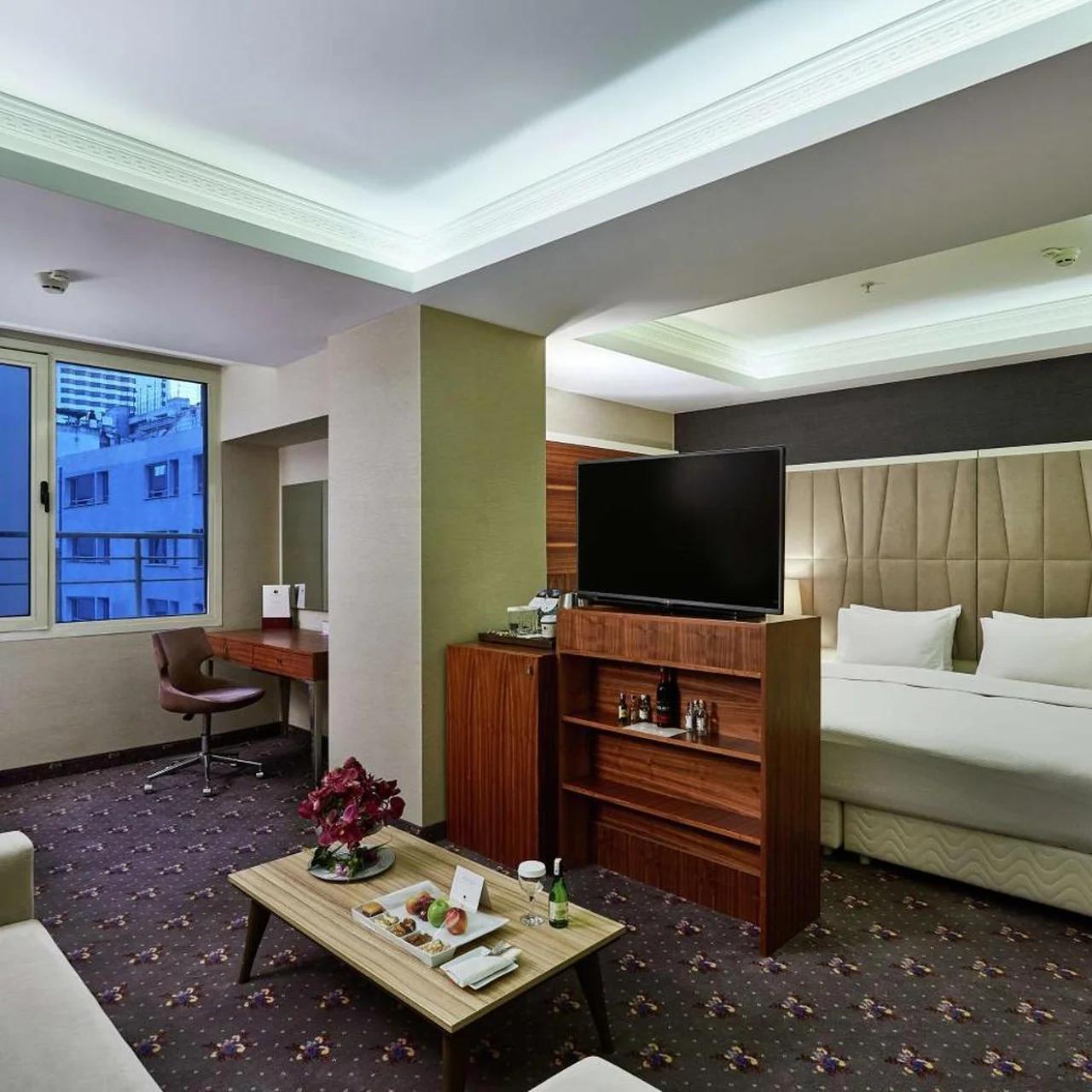DoubleTree by Hilton Izmir - Alsancak photo