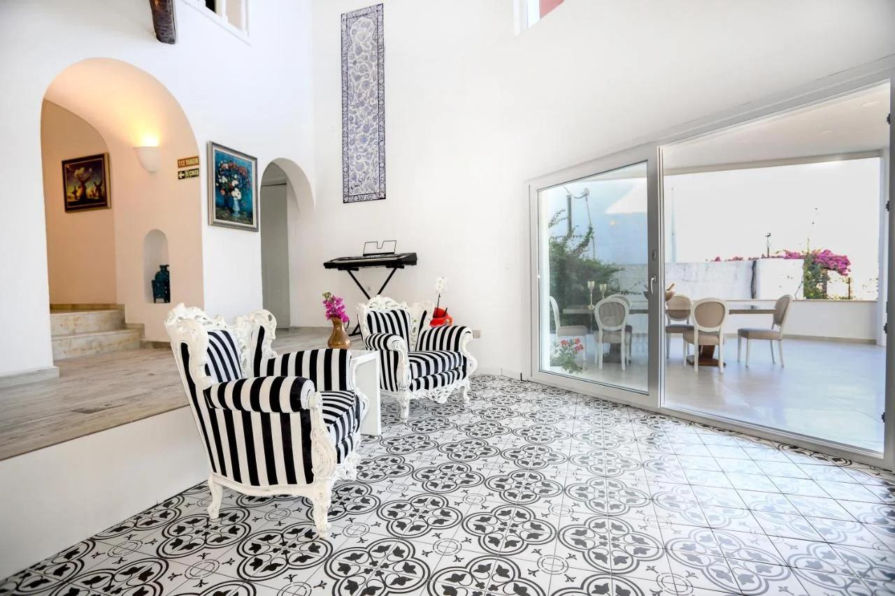 Flag Suites +12 photo