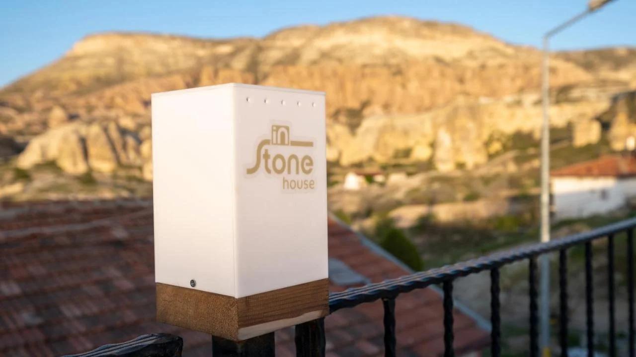 In Stone House foto