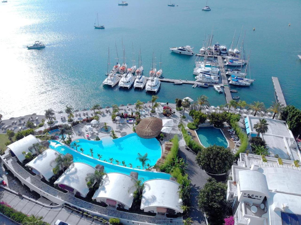 Yacht Classic Hotel - Boutique Class photo