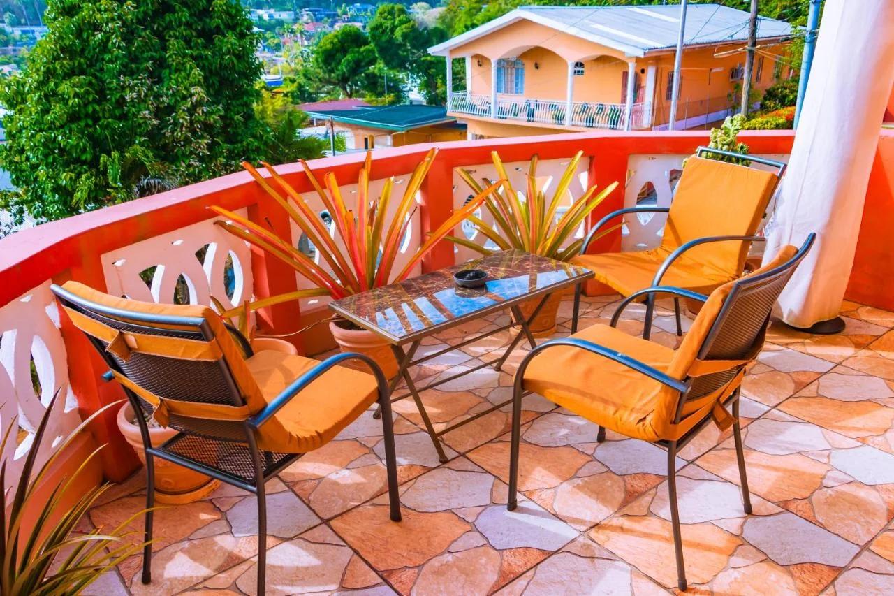 Carolyn's View Guesthouse photo