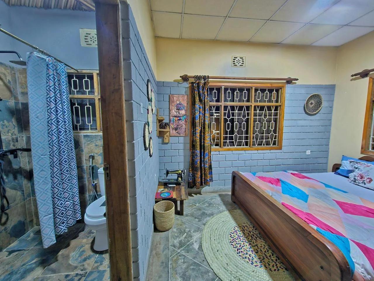 Mazzola Safari House & Backpacking photo