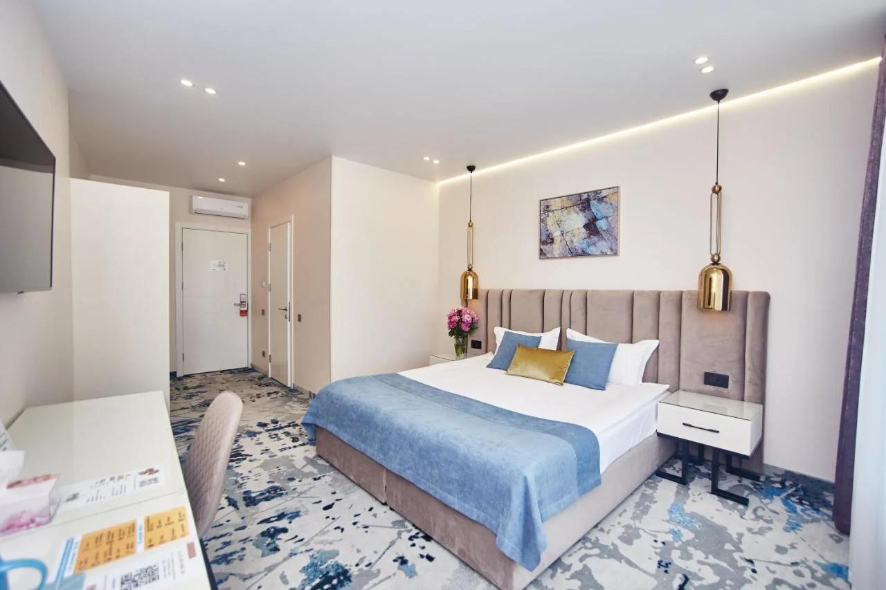 Jupiter Hotel photo