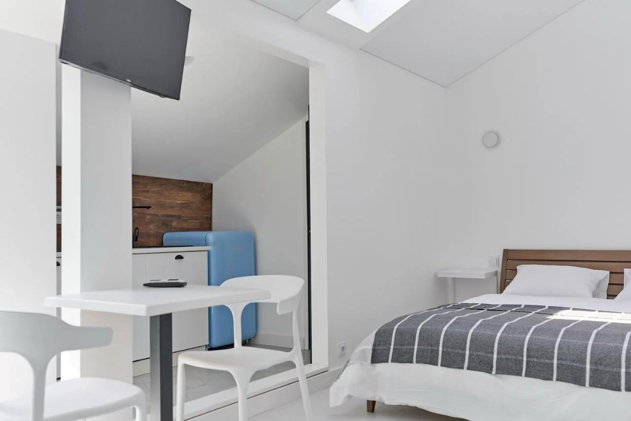 White Door Apartments Mansard Heart of Odessa 2 photo