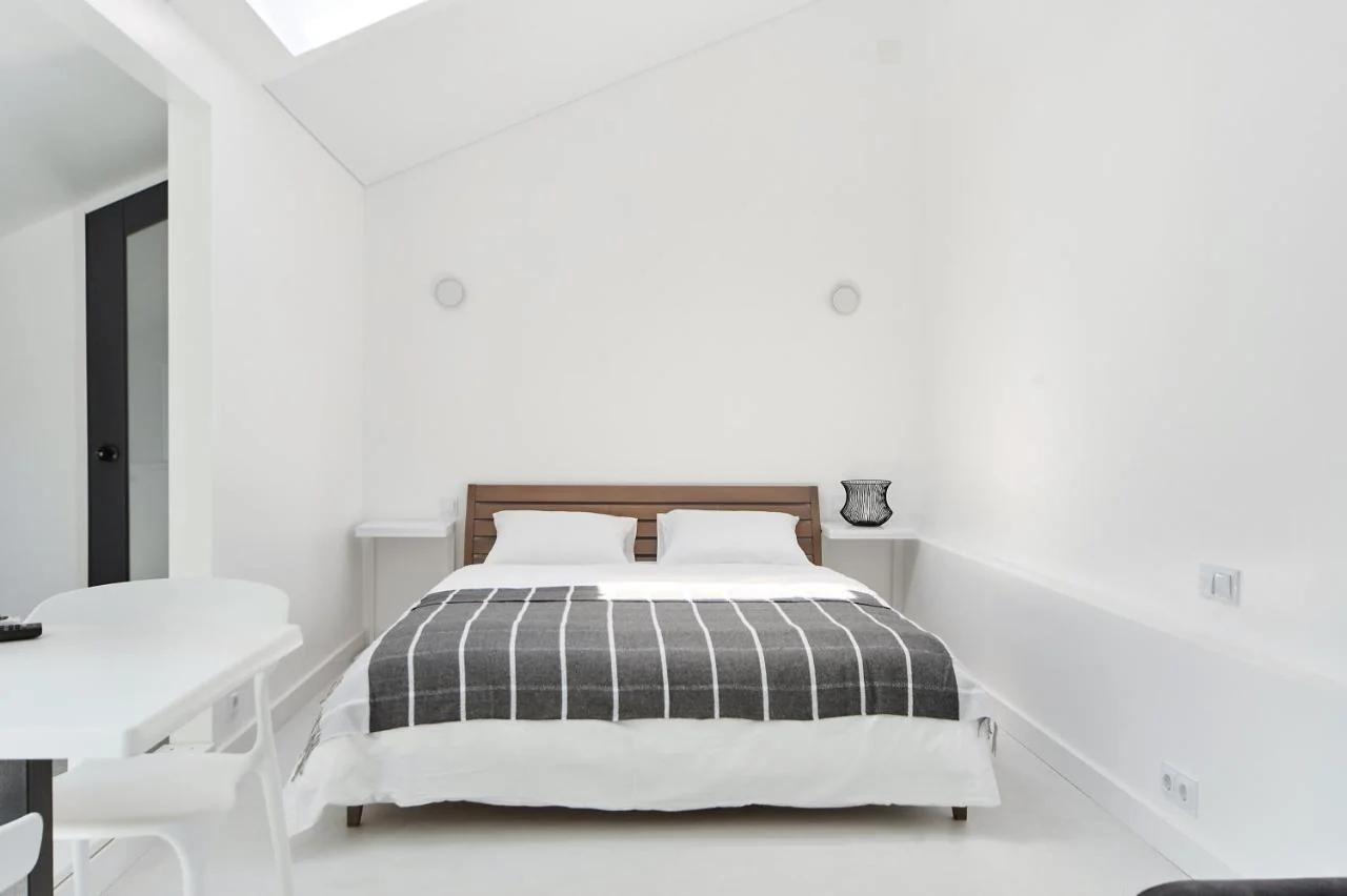 White Door Apartments Mansard Heart of Odessa 2 photo