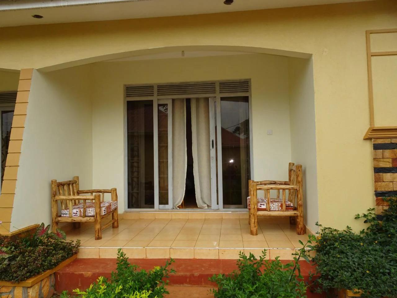 Lycklama Guesthouse photo