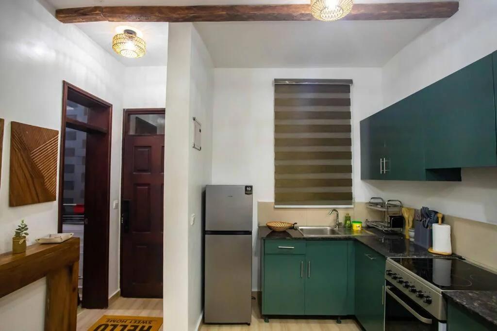 Rustic Haven Lakeside Condo in Entebbe photo
