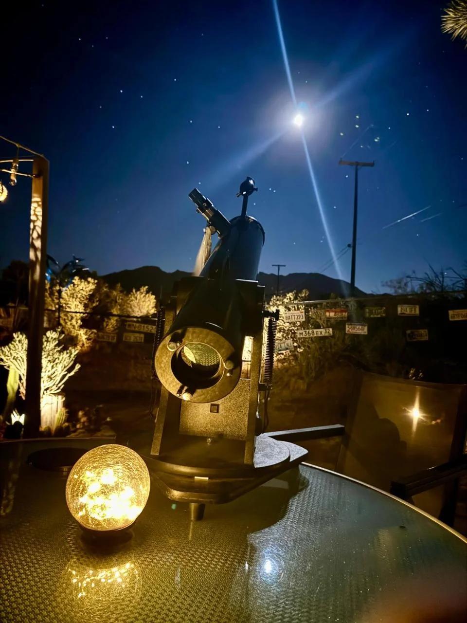 10 minutes to JTNP - Saltwater Float Pool, Hot Tub, Telescope, Fireplace and Views photo