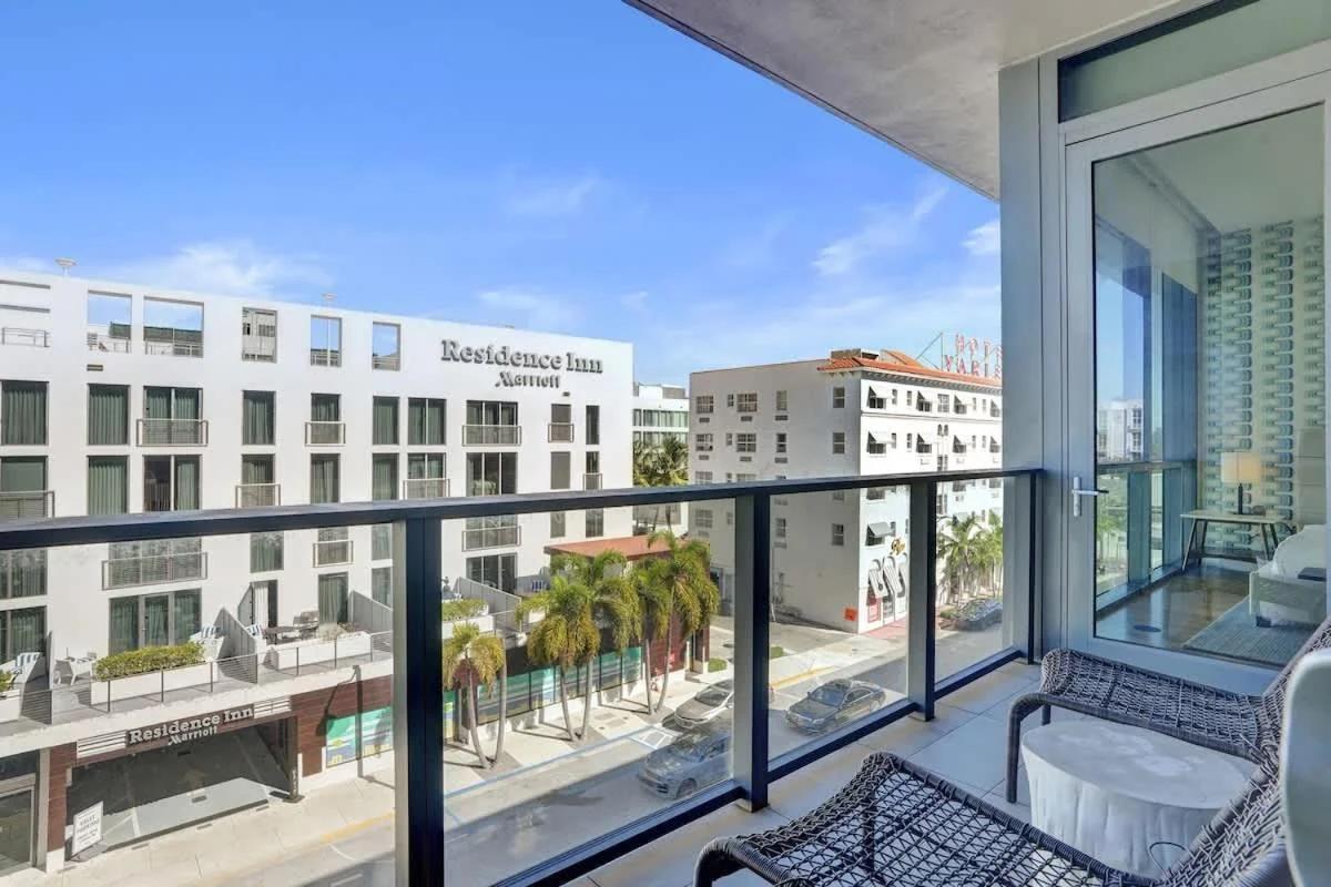 17WEST Spacious 2BR Apartment with Balcony 404 photo