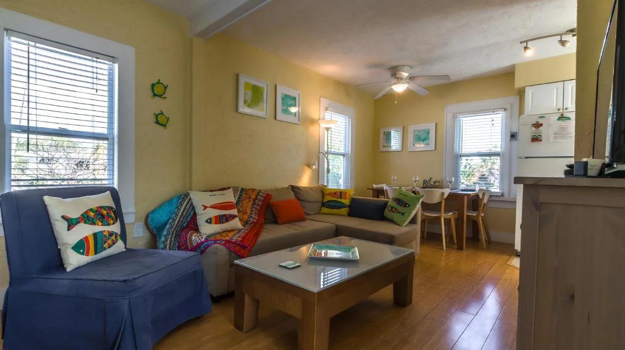 1BR 1BA NorthStar Bungalow. Just Steps to the beach and the bay. foto