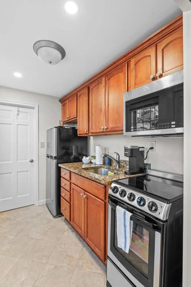 1BR Downtown Salem | Parking |Steps 2 Witch Museum photo