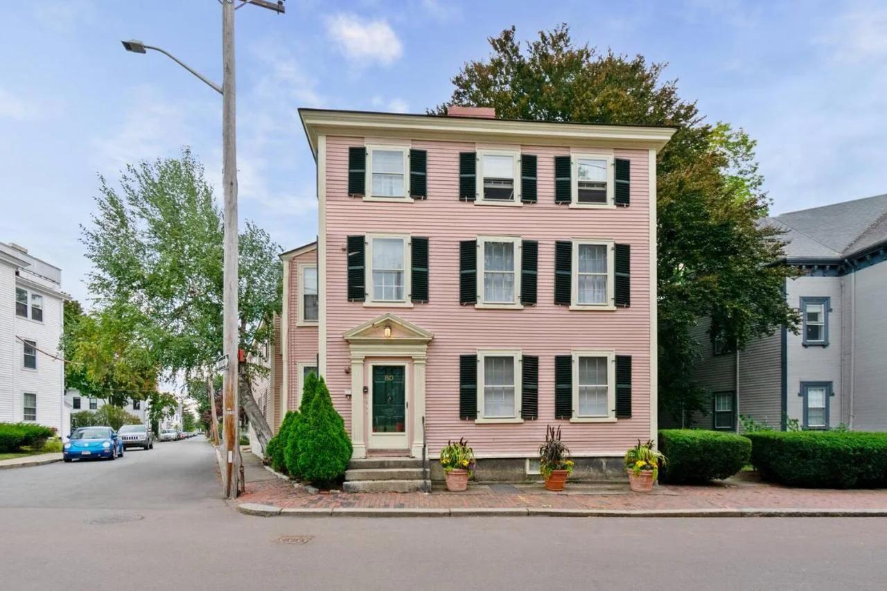 1BR Downtown Salem | Parking |Steps 2 Witch Museum photo