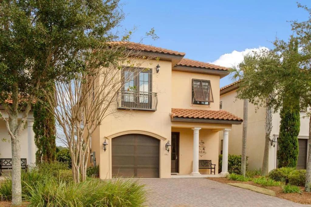 4 Bedroom house on the golf course with 2 golf carts! photo