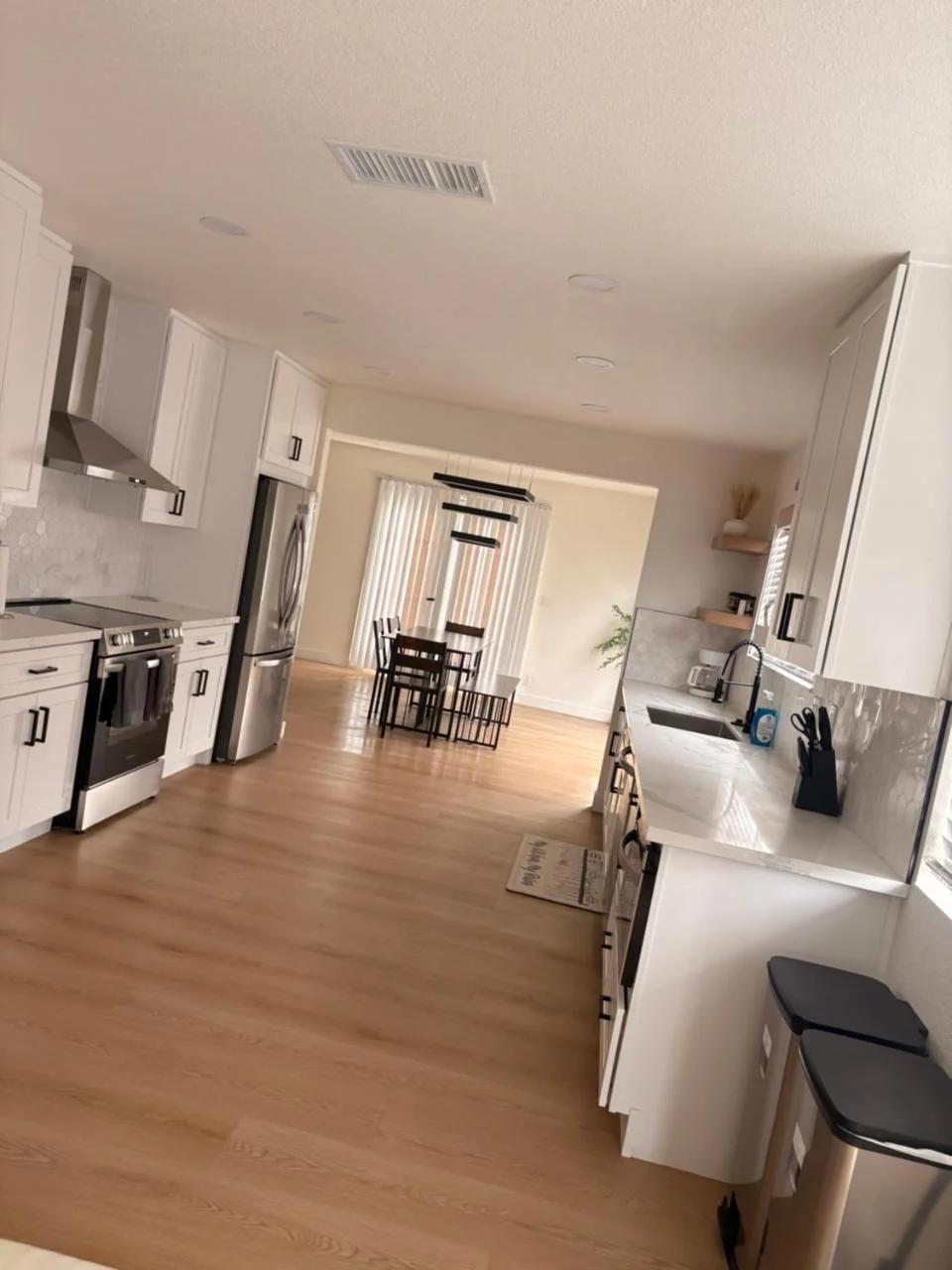 4 bedroom Luxuriously Furnished Modern Mansion With Pool, Spa, and Patio photo
