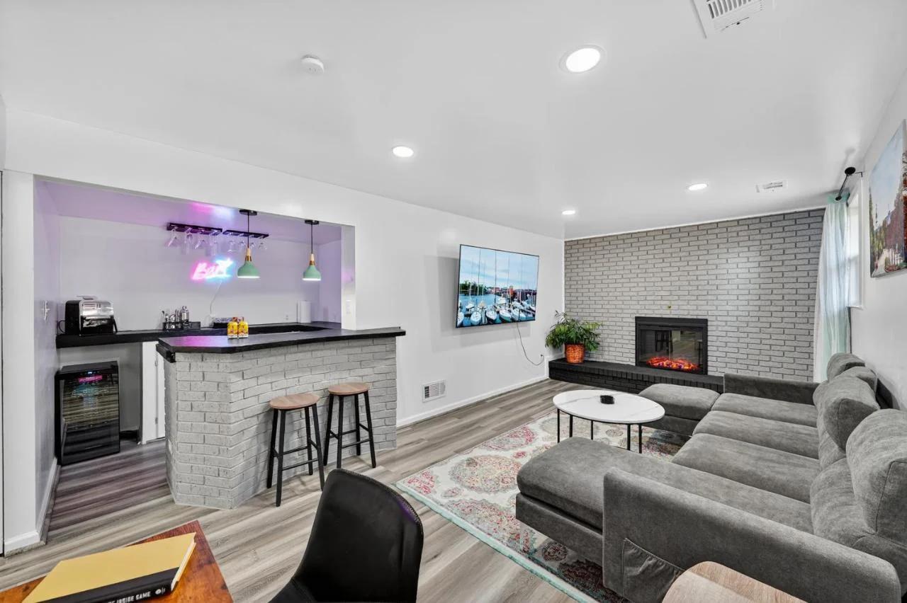 4BR House Mins to Downtown Annapolis with Firepit, Basement Bar, & Sleeps 12 photo