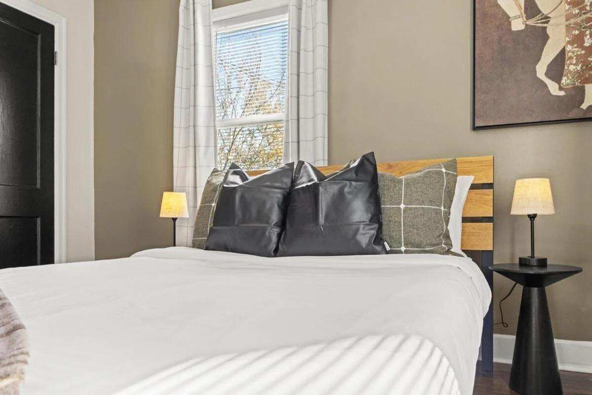 7 Min To Downtown, Firepit, Bourbon Trail, HorsePark photo
