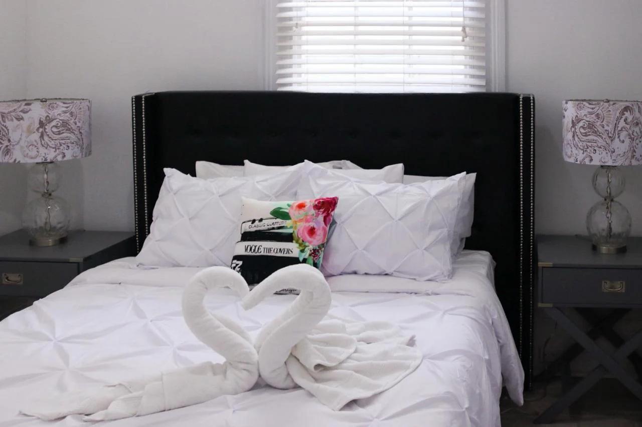 9BR-SLEEPS 19. Amazing Deal!! foto