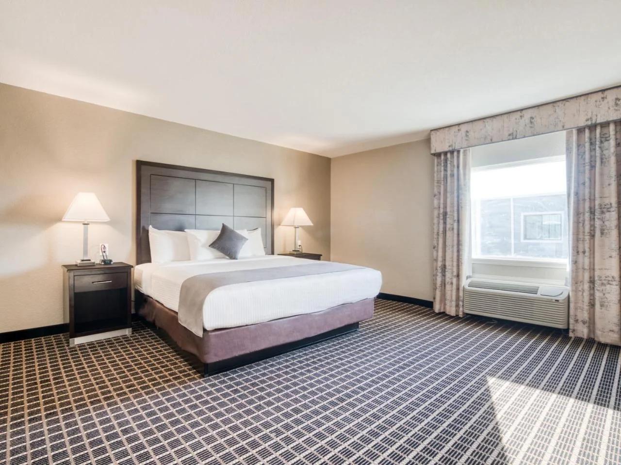 Alexis Hotel & Banquets Dallas Park Central Galleria photo