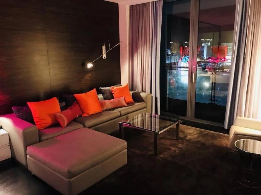 Amazing view 18th floor at Palms place Las Vegas photo