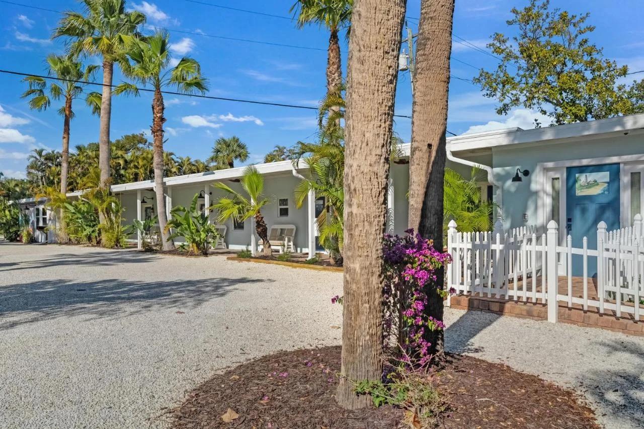 Anchor Inn & Cottages photo