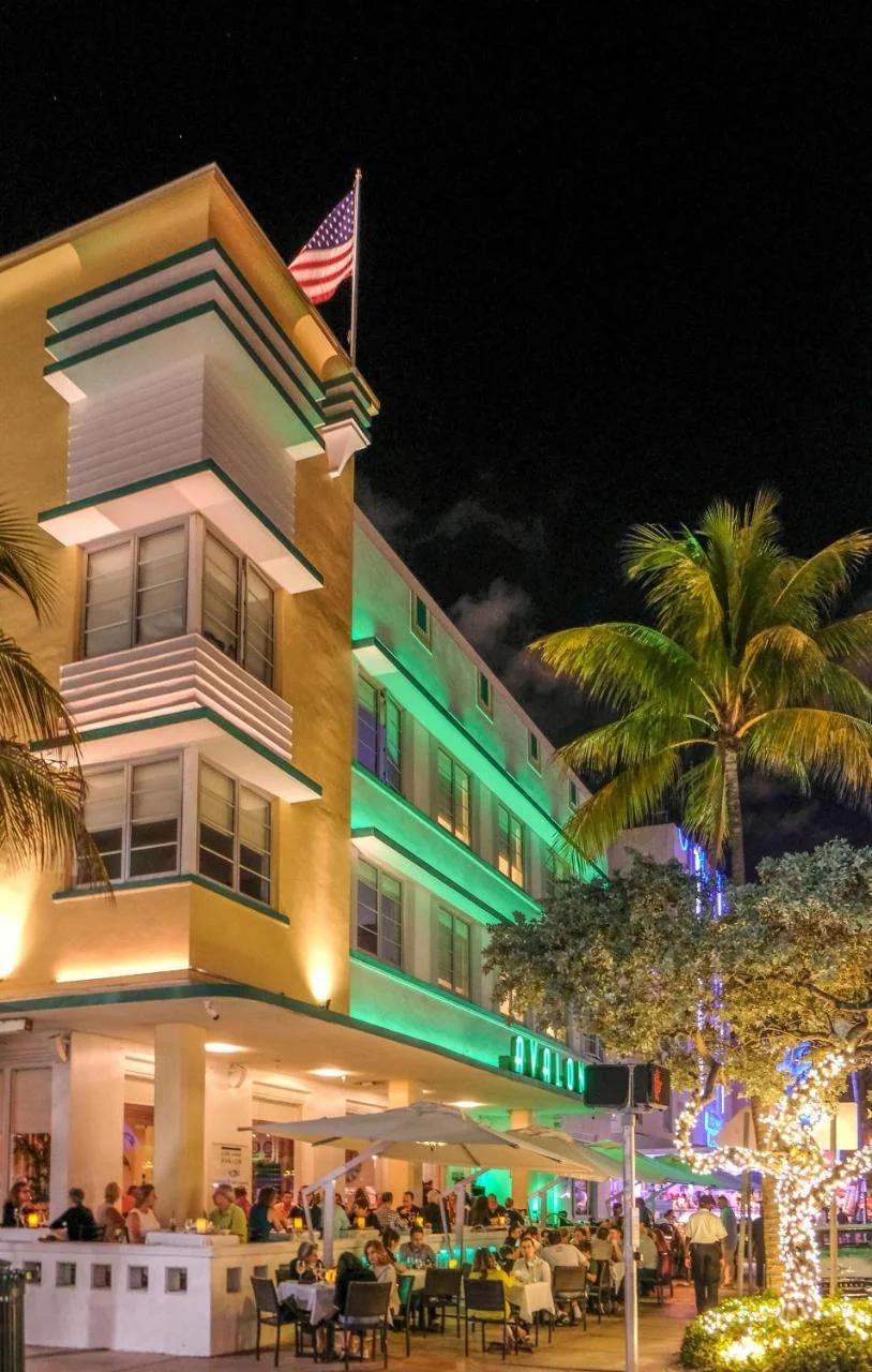 Avalon Hotel photo