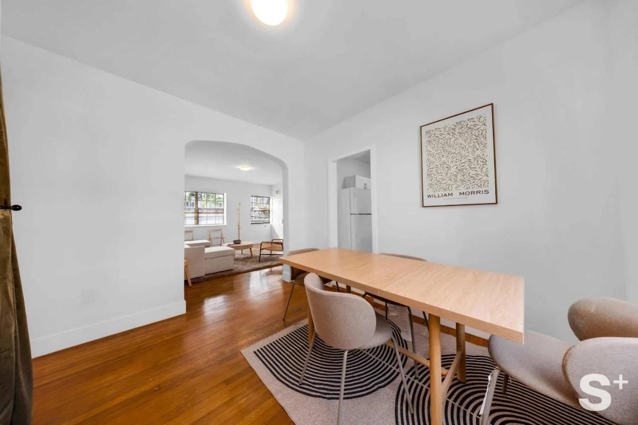 Beachside 1-BD Retreat with Free Parking foto