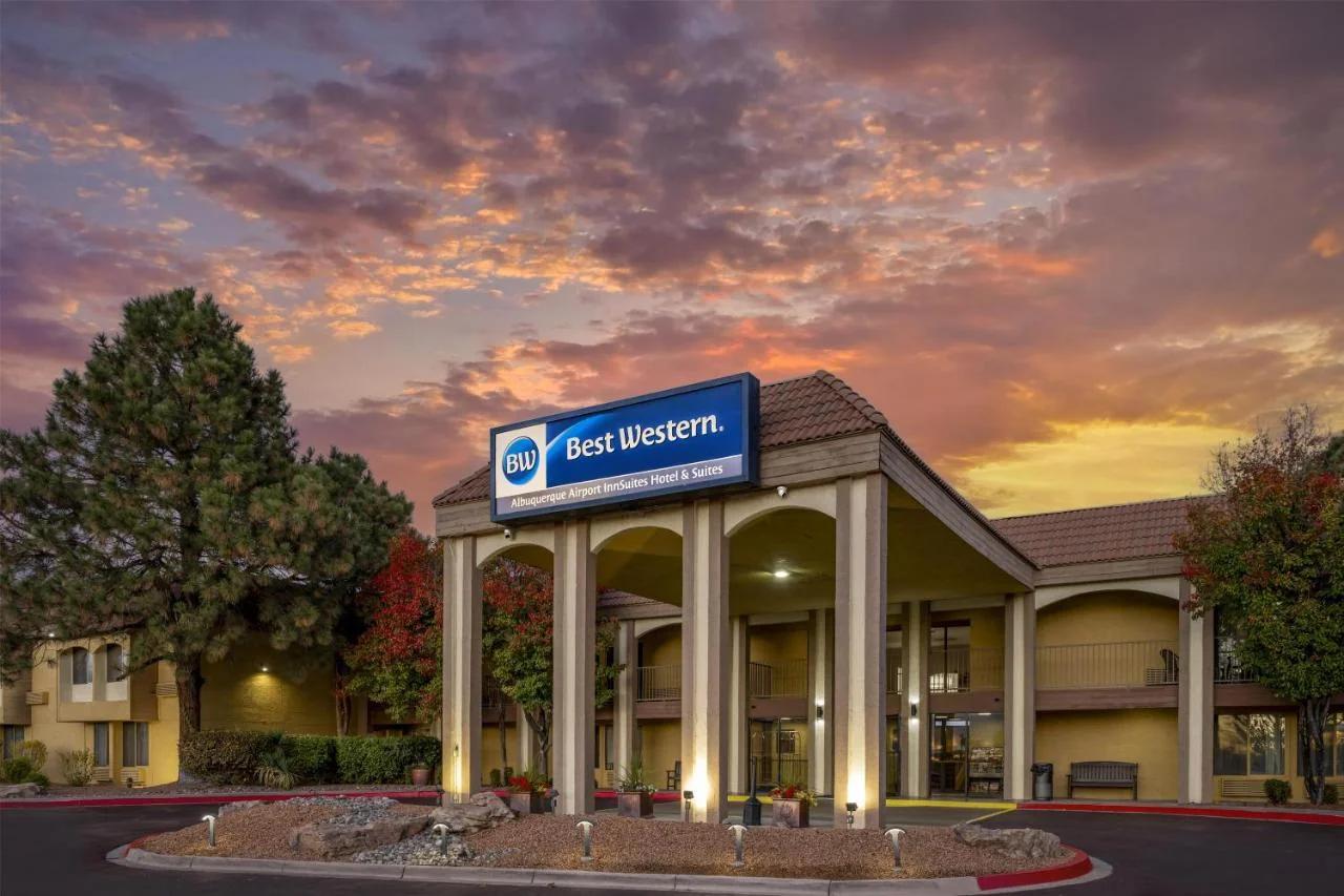 Best Western Airport Albuquerque InnSuites Hotel & Suites photo