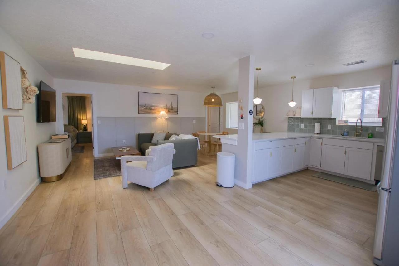 Bohemian ChiC SpaCation-Private HotTub-Close to Downtown-No Pet Fee! photo