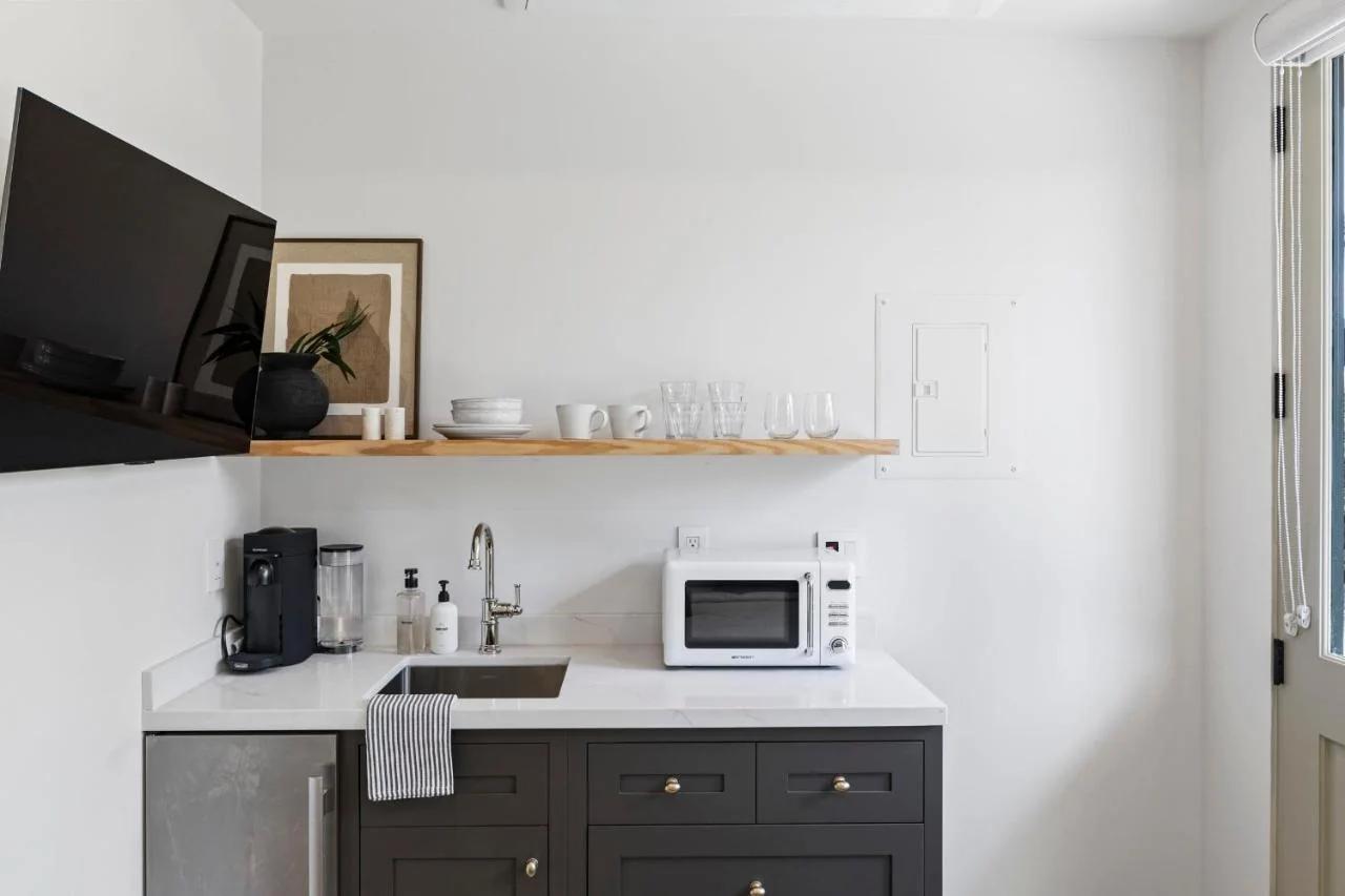 Casa Jardin - Boutique Suites in Downtown Santa Barbara photo