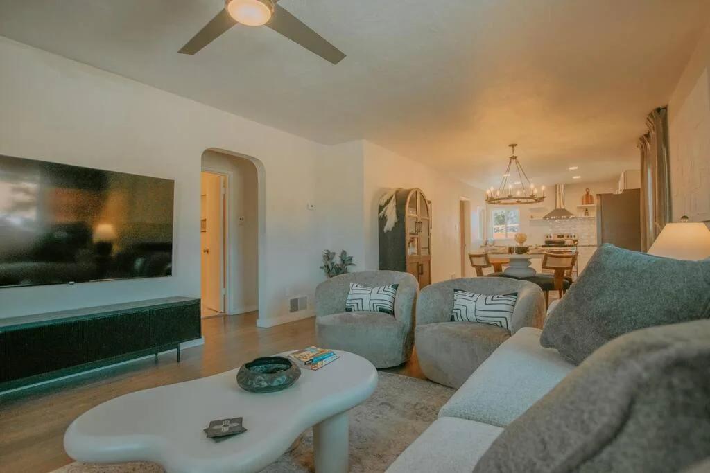 Casa Urbana-Close to Downtown-Hot Tub-Pet Friendly-No Pet Fees! photo