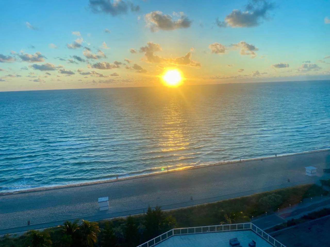 Castle Beach Resort Condo - Panoramic Large Penthouse or Deluxe 1 BR Direct Ocean View and beach access- Updated-Free parking- photo