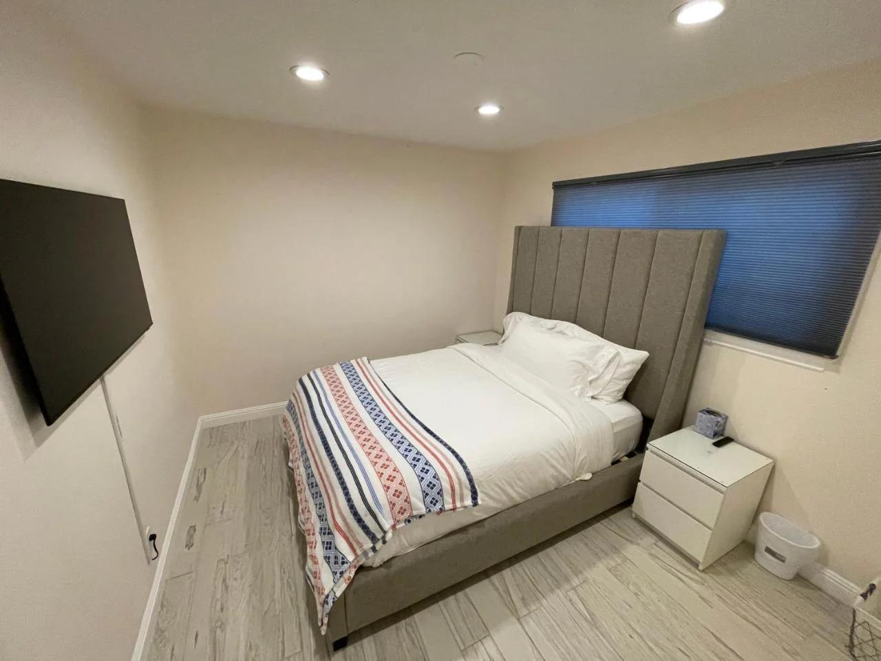 Cheerful, Beautifully Remodeled, Modern, Comfortable Home photo
