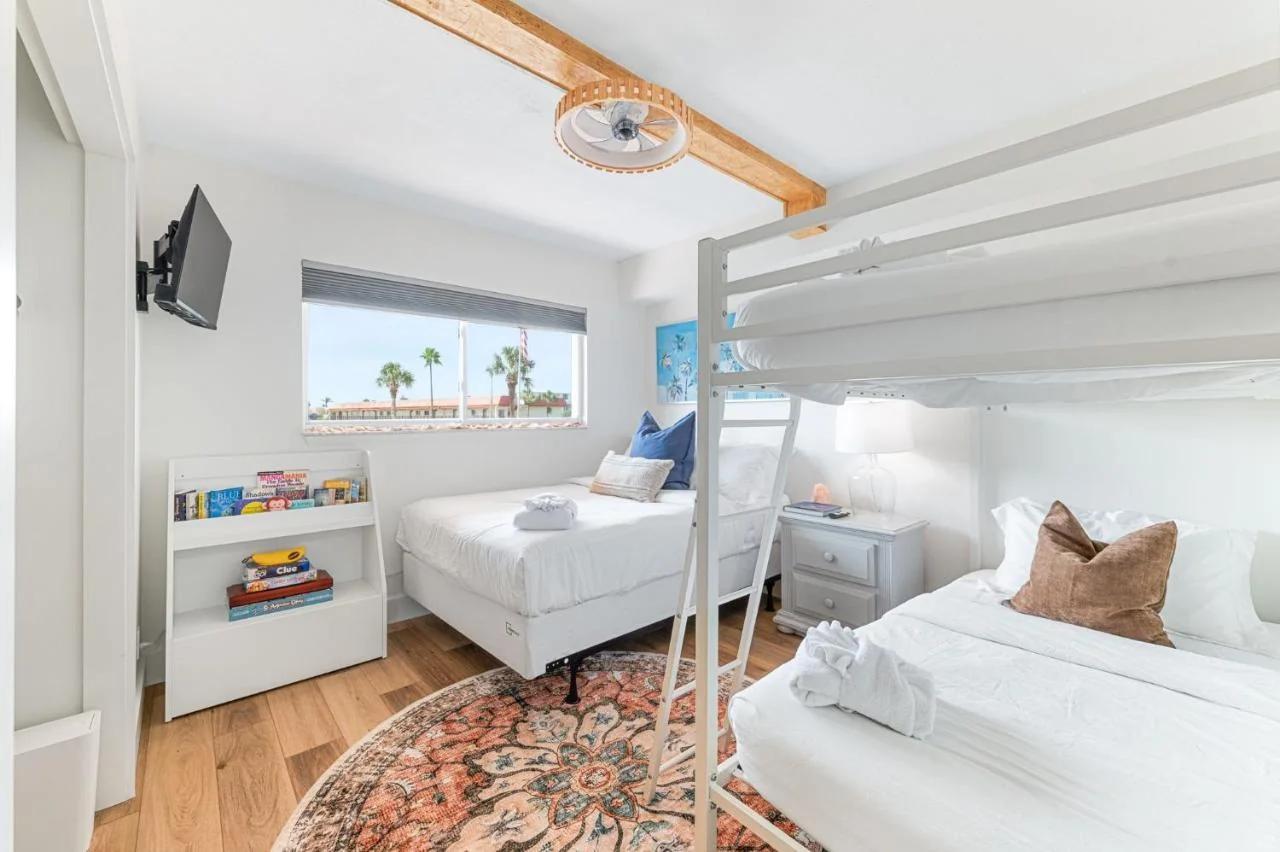 Coastal Condo - Walk to Beach Pool Pickleball and Boat Ramp photo