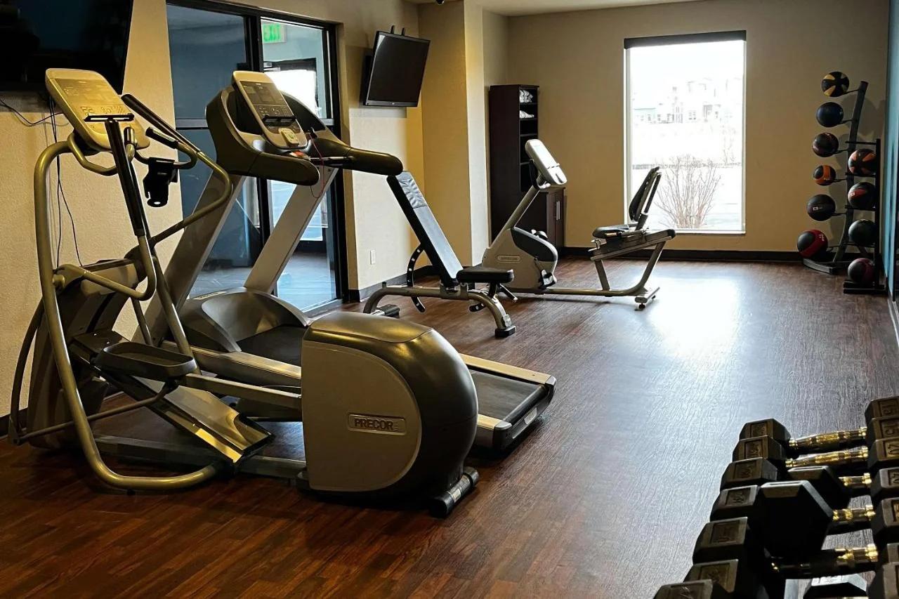 Comfort Suites Denver International Airport photo