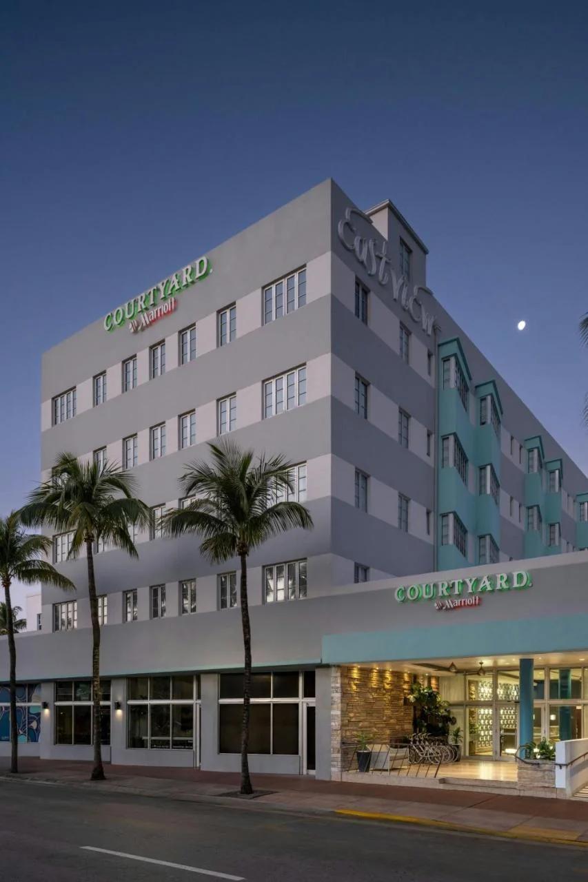 Courtyard Miami Beach South Beach photo