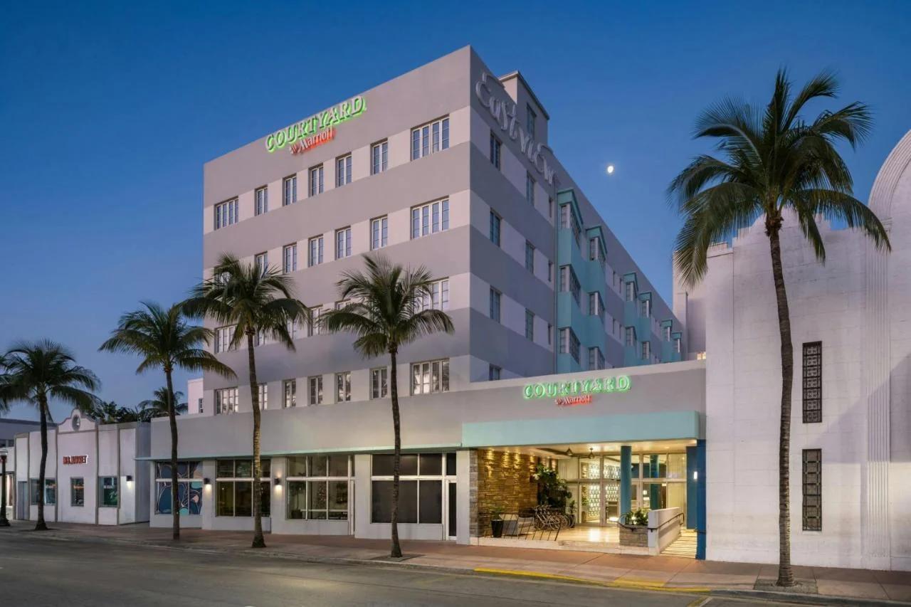 Courtyard Miami Beach South Beach photo