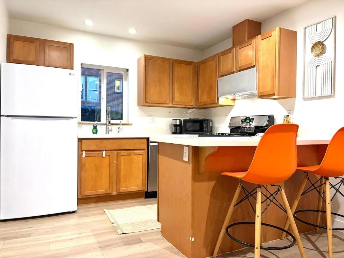 Cozy 2BR City Stay- 2-Min Walk to Light Rail photo