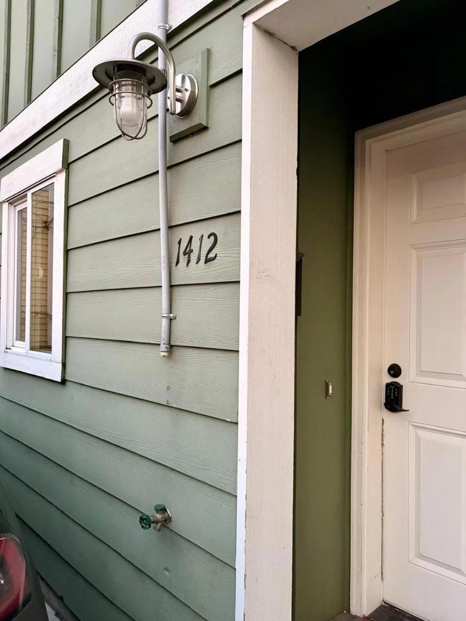 Cozy 2BR City Stay- 2-Min Walk to Light Rail photo
