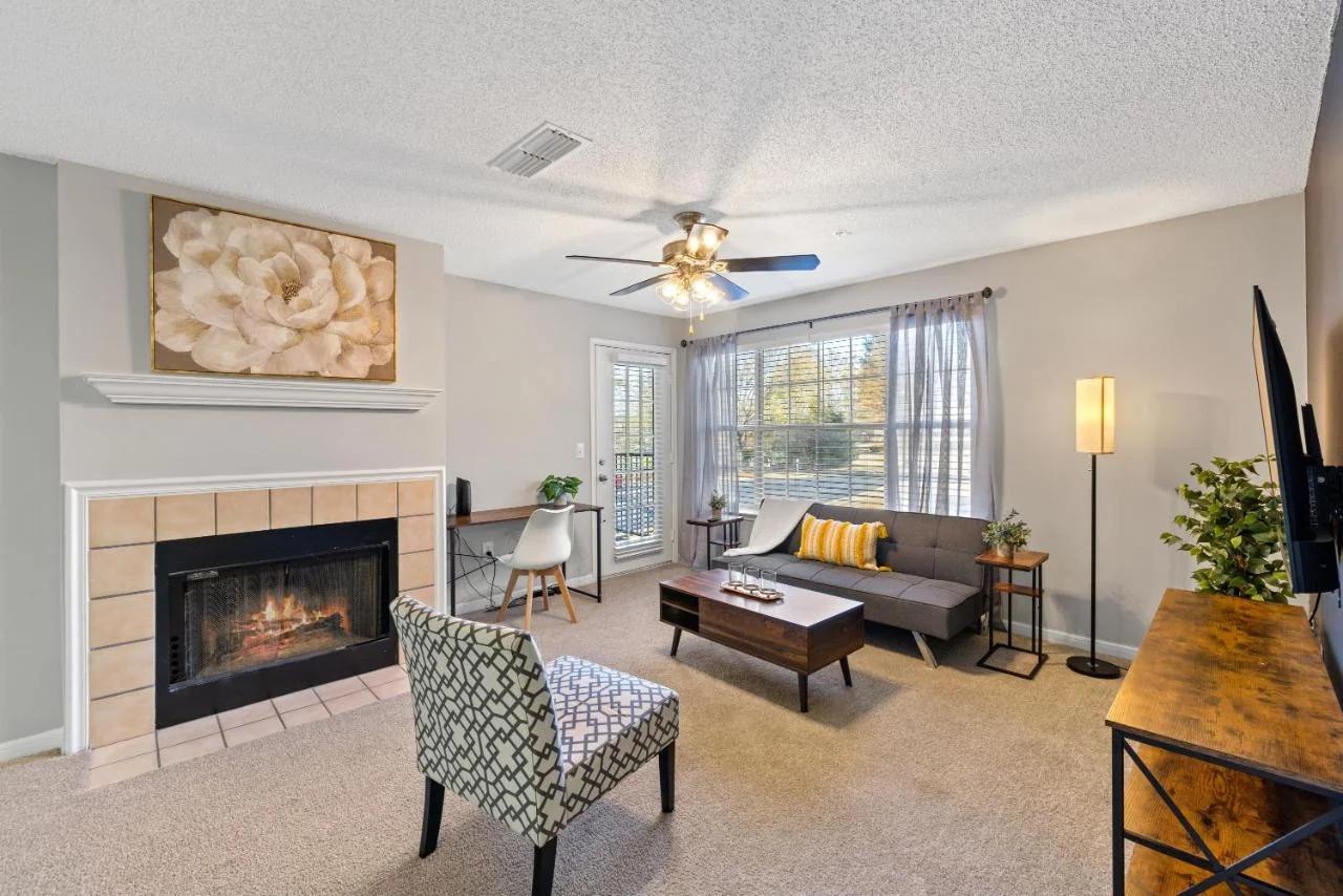 Cozy 2BR Home Steps from UGA & Downtown Athens GA photo