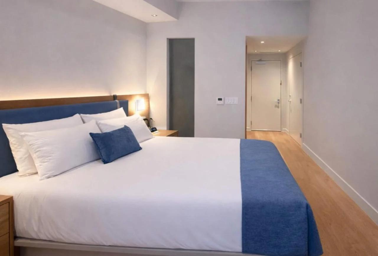 Dolce by Wyndham Miami Beach photo