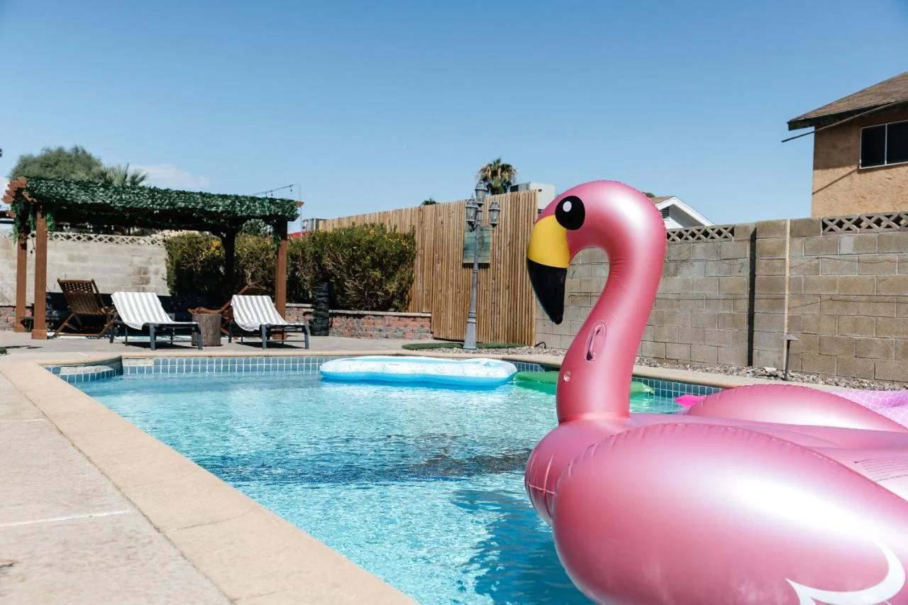 Fabulous Oasis in Las Vegas with Tesla Charger photo