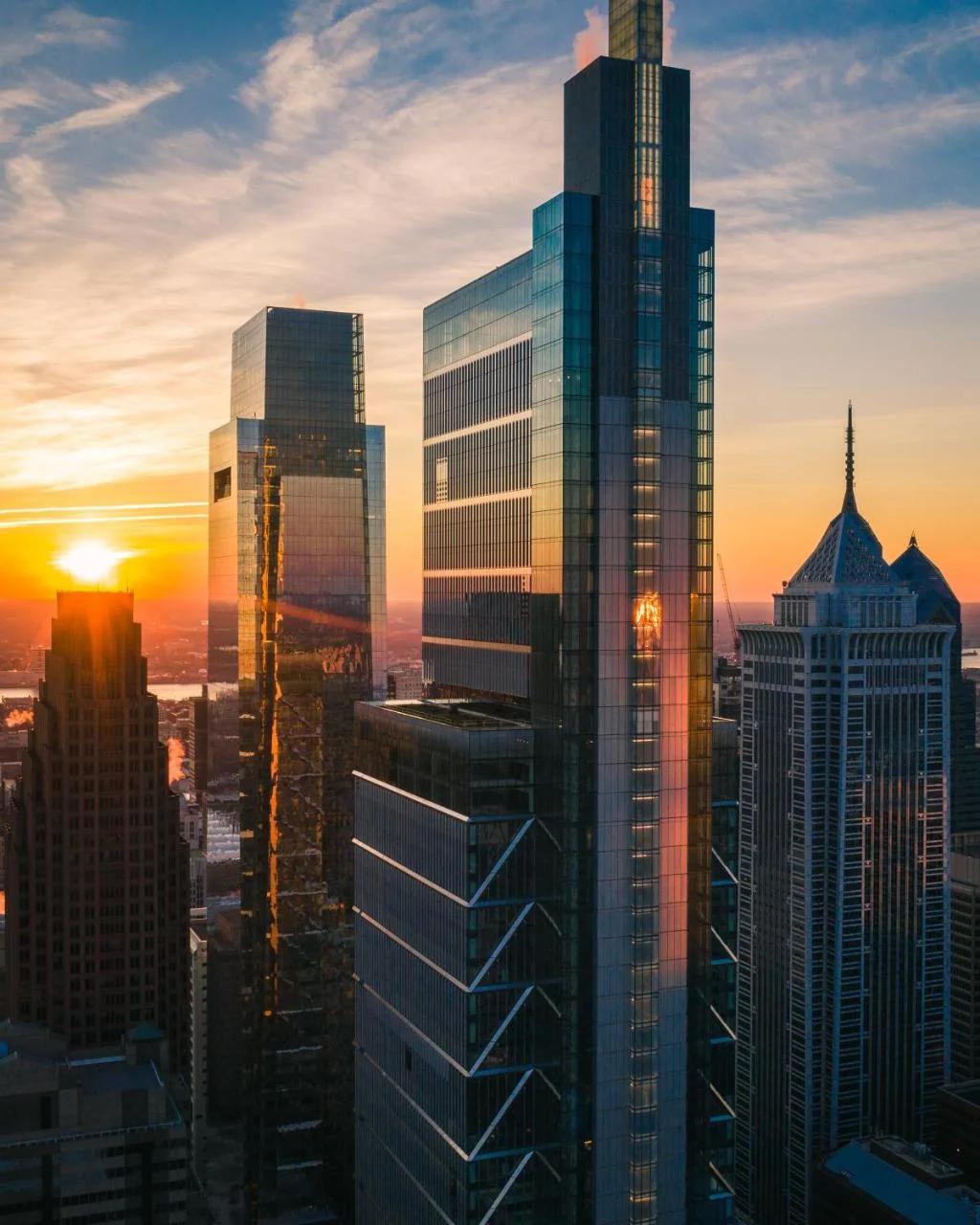 Four Seasons Hotel Philadelphia at Comcast Center photo