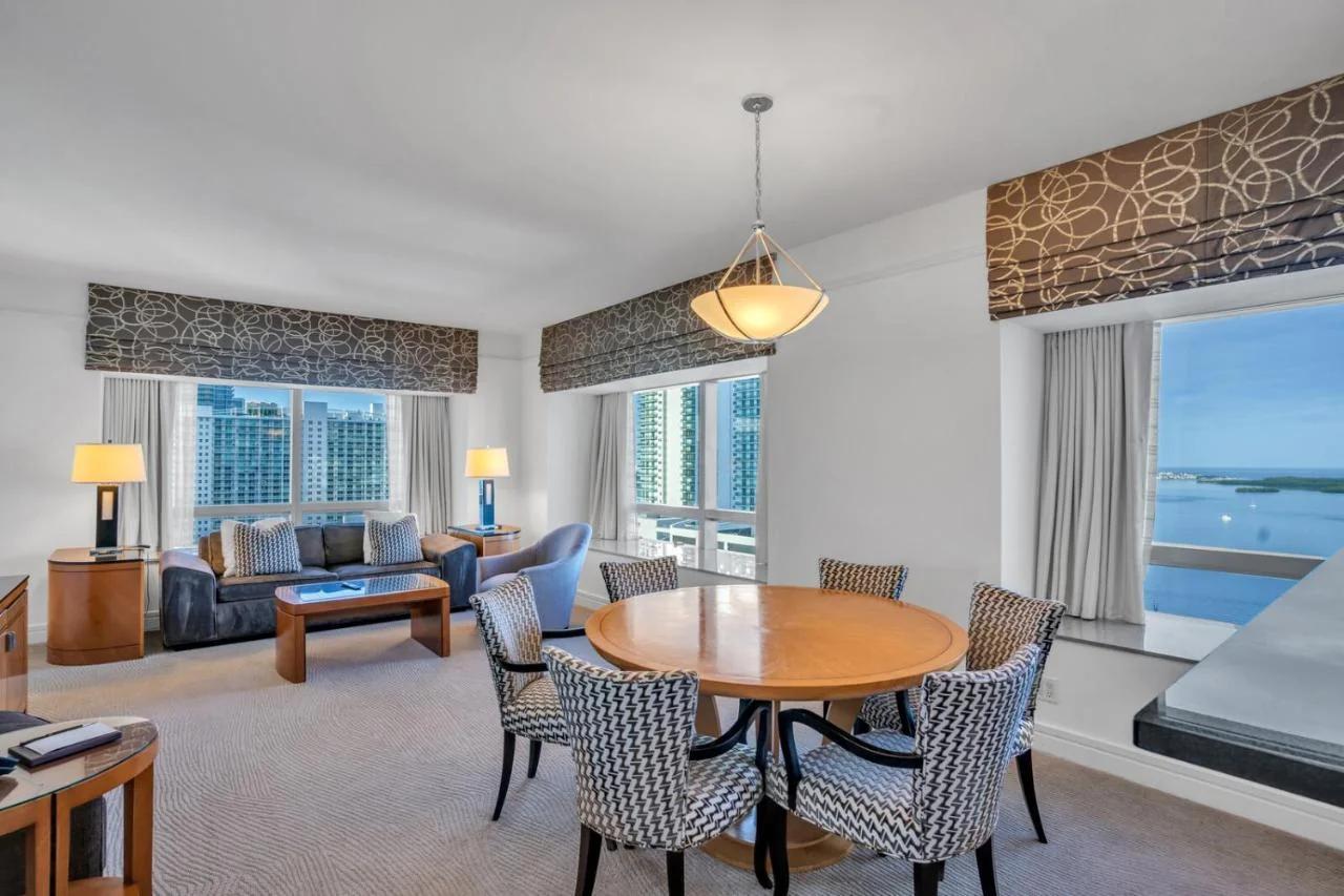 Four Seasons Miami Two Bedroom - 2Bath Ocean view Suite - Amazing views