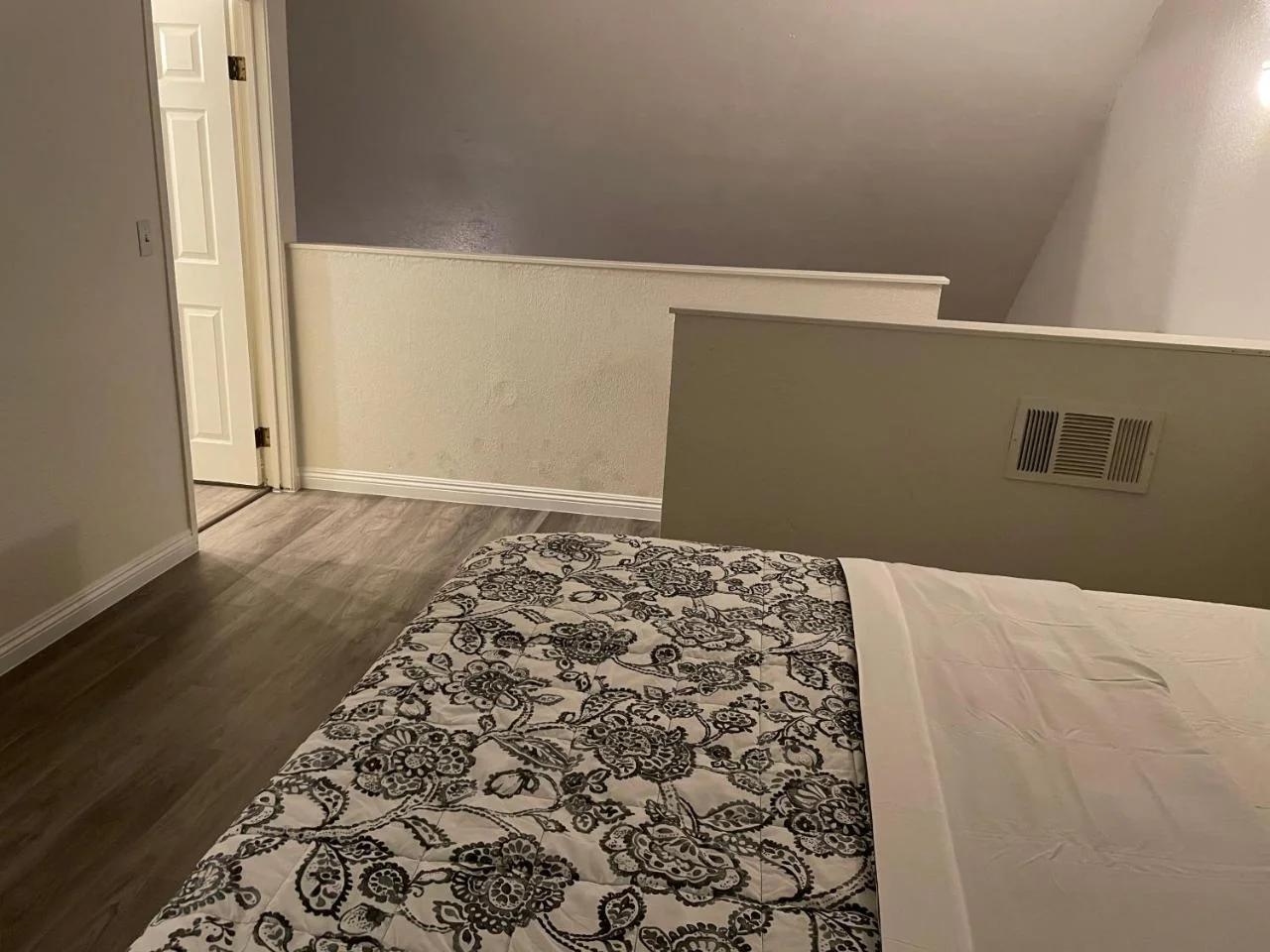 Golden Vegas Condo next to Airport & University photo