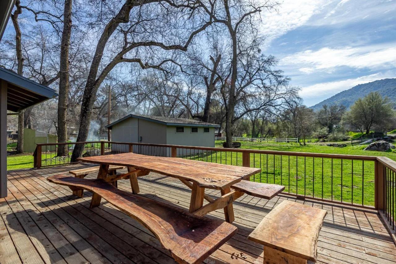 Grand Riverside Retreat - Private Walkway to the River photo