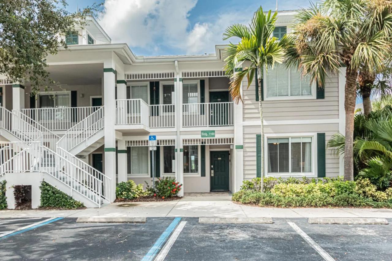 Greenlinks at Lely Luxury White Orchid Fully Renovated Modern 1st floor 3bdr Golf Resort Villa photo