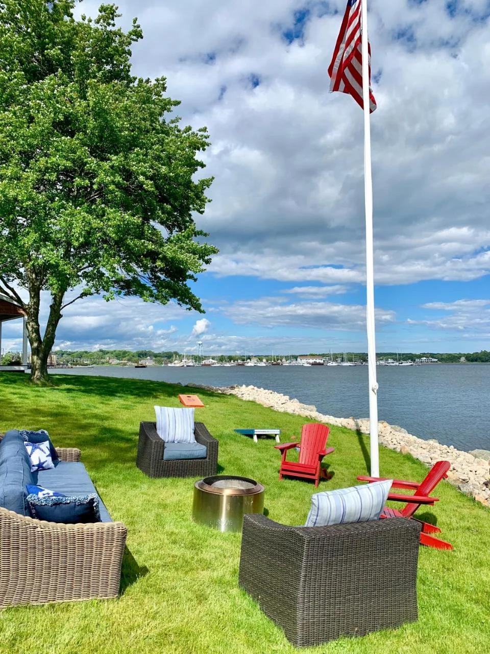 Harbor View Landing photo