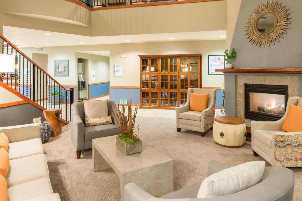 Holiday Inn Express Hotel & Suites Arcata/Eureka-Airport Area by IHG foto